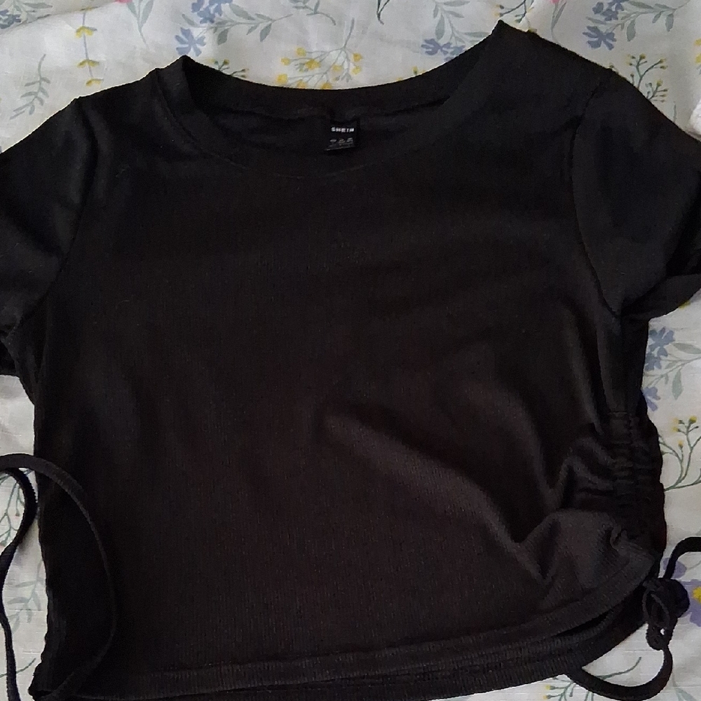 SHEIN Black Ribbed Side-Tie Crop Top